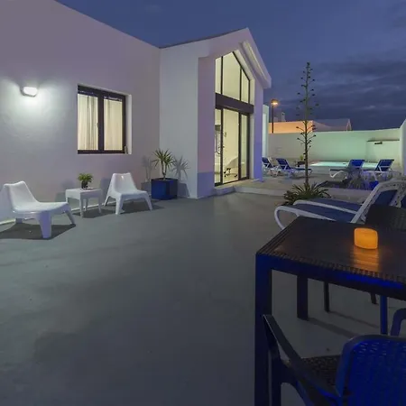Stylish 4 Bedroom Villa Villa